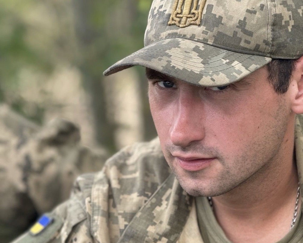 Загинув Захисник Денис Остапенко: Житомир та Високівська громада попрощаються з …