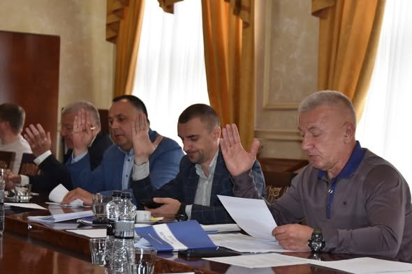 Закарпатська обласна рада готує «бюджетні» сюрпризи: куди підуть мільйони