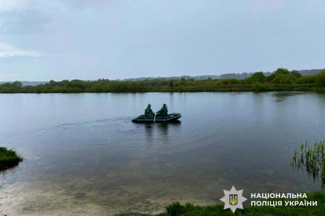 Залучили водолазів: на Рівненщині тиждень шукають зниклого підлітка