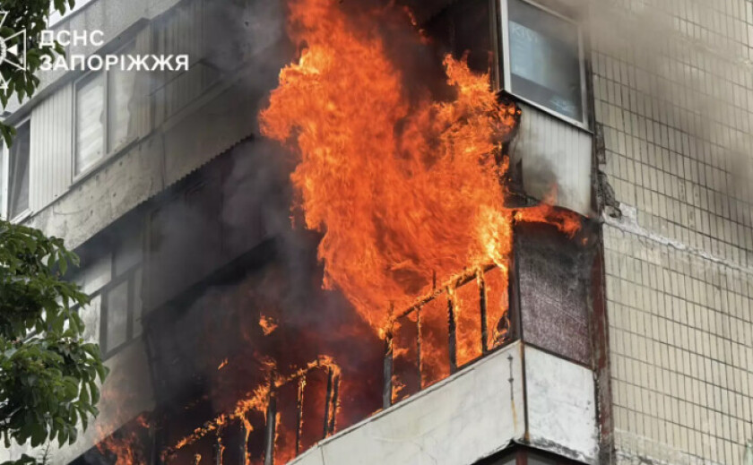 Запоріжжя: надзвичайники ліквідували пожежу у багатоповерховому будинку