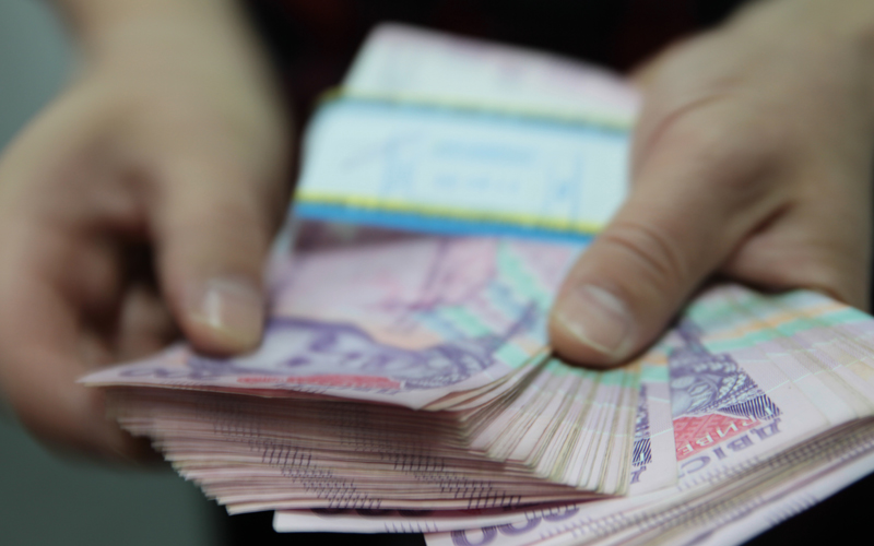 Зарплата один раз на місяць: як роботодавці потрапляють під штрафи …