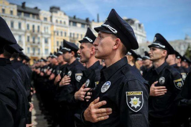 Зарплати поліції можуть зрости до 33 280 грн: що готують …