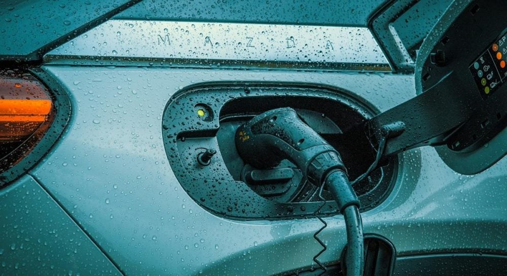 Заряджання останніх 20% батареї електромобіля займає багато часу, і ось …