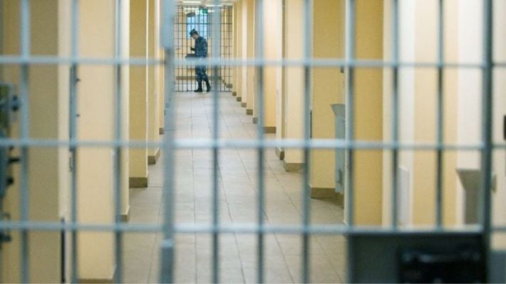 Затаїв образу за «приниження»: серійний грабіжник з окупованого Мелітополя напав …