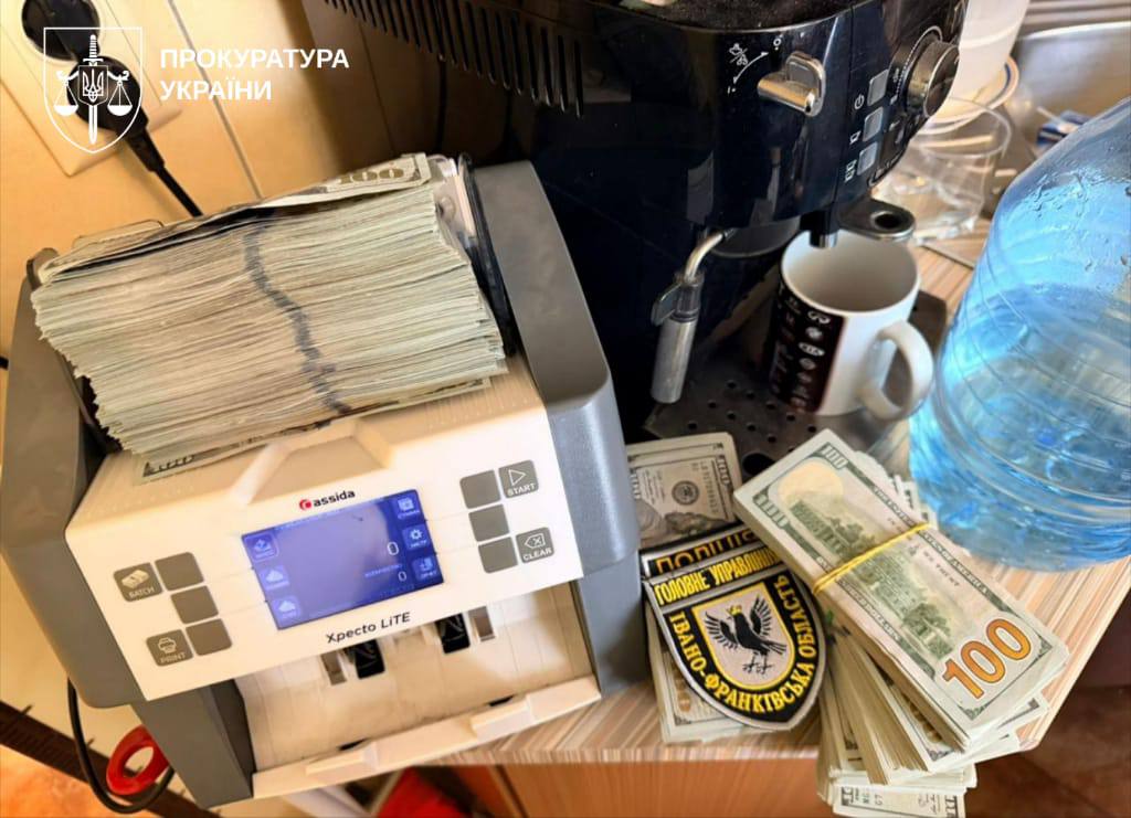 Затримання топпосадовців Нацполіції: серед підозрюваних — начальник поліції Прикарпаття