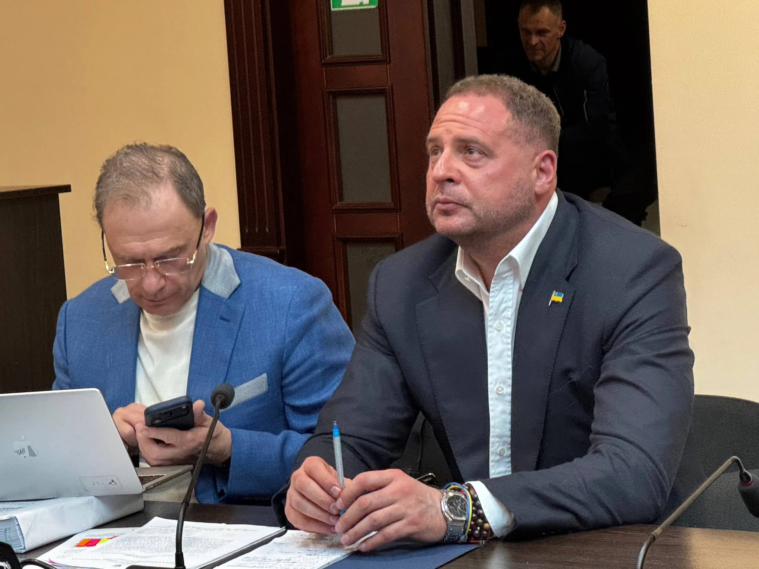 САП просить тримати Андрія Єрмака під вартою із заставою 180 …