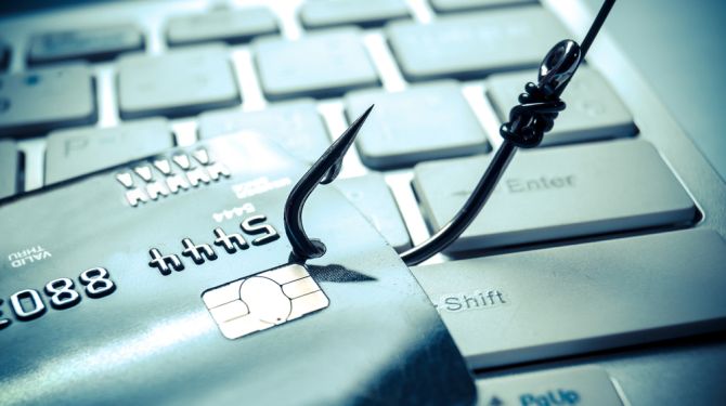 За вихідні шахраї ошукали двох чернівчанок на понад 113 тисяч …