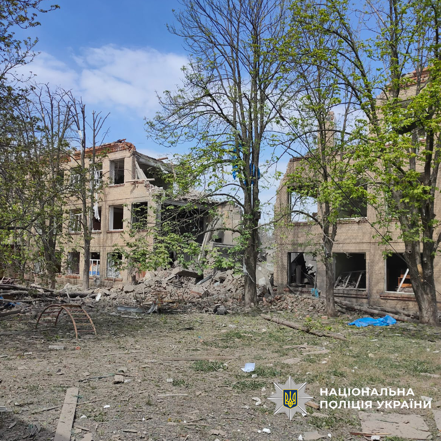 За добу через російські обстріли на Донеччині загинуло двоє людей, …