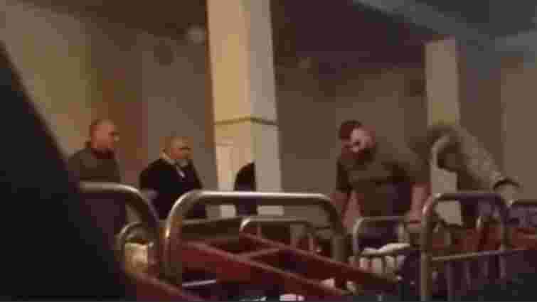 За жорстоке побиття мобілізованих двоє військових з Тернополя отримали іспитовий …