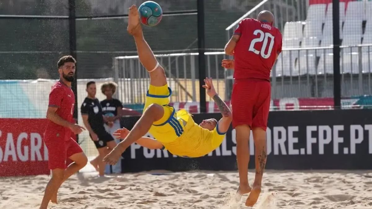 Збірна України з пляжного футболу невдало стартувала у спарингах з …