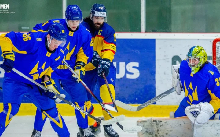 Збірна України з хокею вперше за 20 років вийшла до …