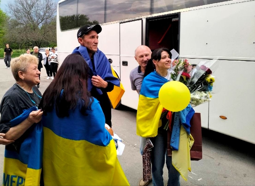 Звільненого з російського полону воїна зустріли в Кропивницькому (фото)