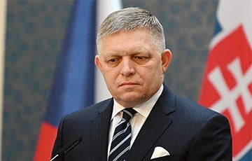 Зеленский пригласил Фицо приехать в Киев