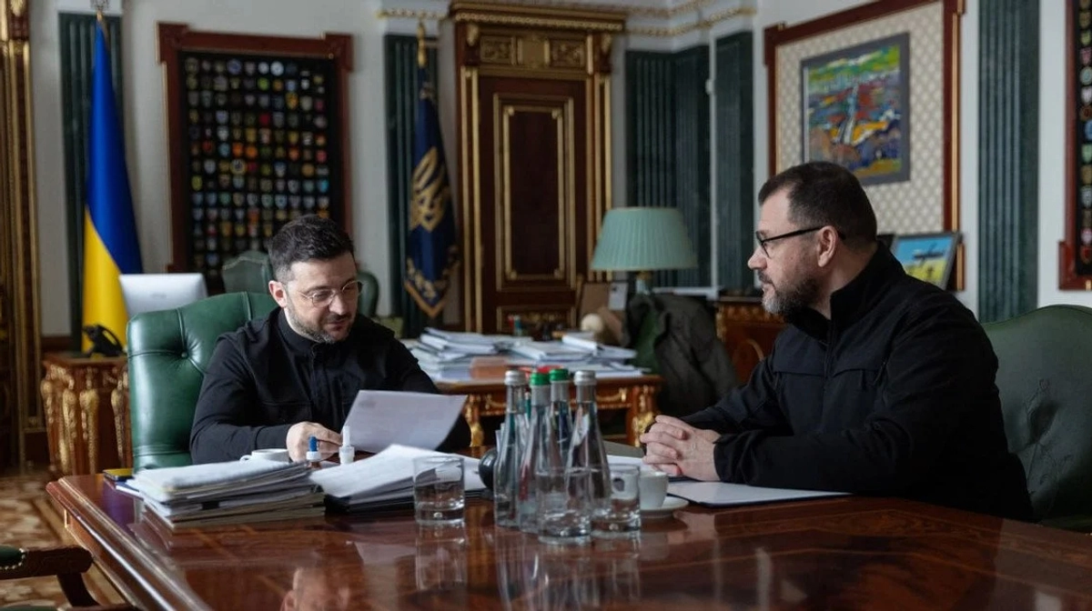 Зеленський: Велика група людей уже готує законопроєкт про цивільну вогнепальну …