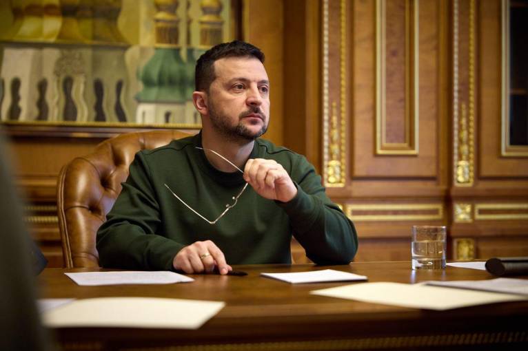 Зеленський: "За порушення тиші Росія отримає далекобійні санкції"