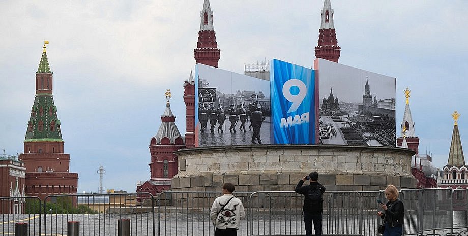 Зеленський дозволив проведення у Москві параду 9 травня