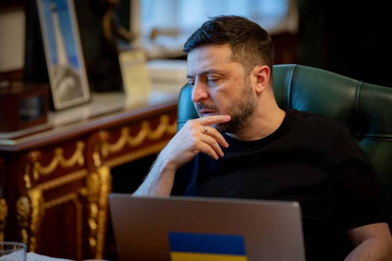 Зеленський запровадив санкції проти екскерівника ОП, бізнесменів і пропагандистів