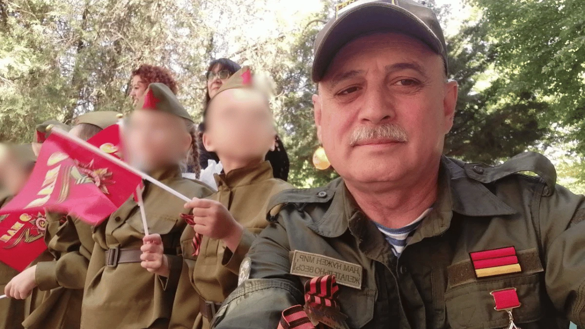 Зеленський наклав санкції проти "ряженого ветерана" з Херсона Ігоря Телегіна