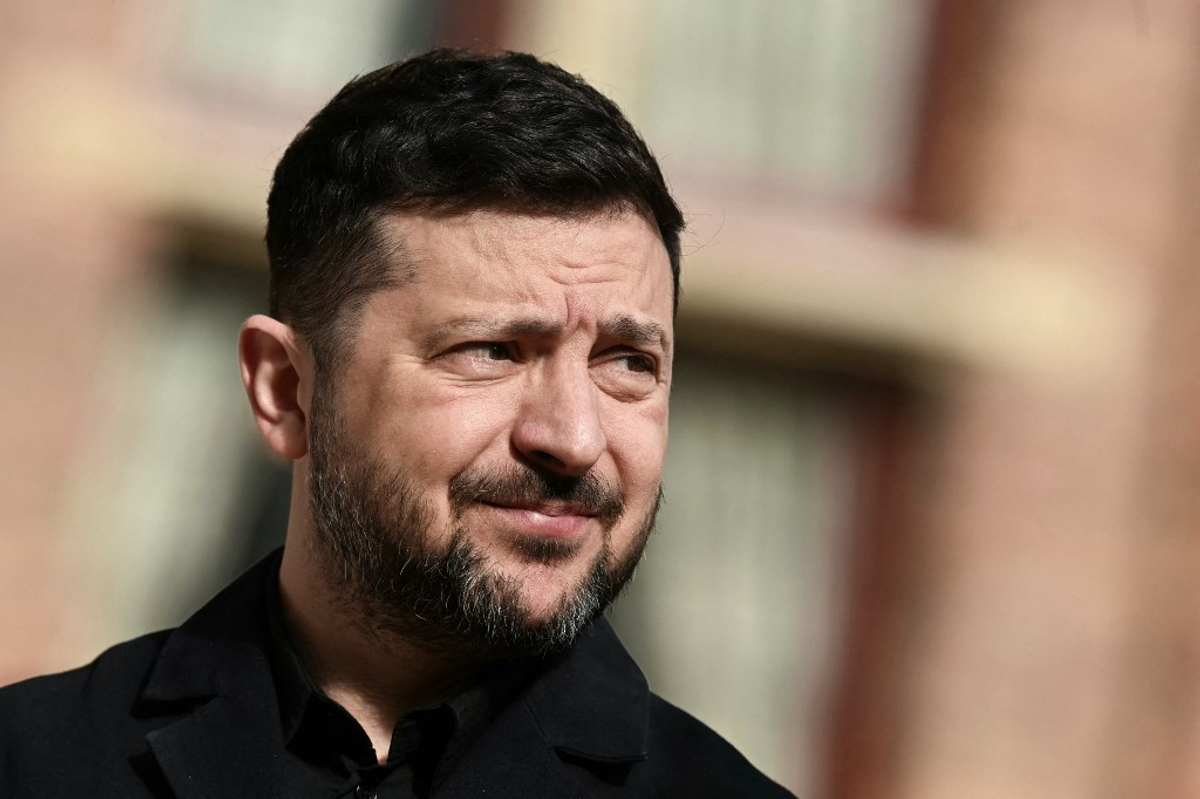 Зеленський: Парад 9 травня у Москві тепер “залежить від України”
