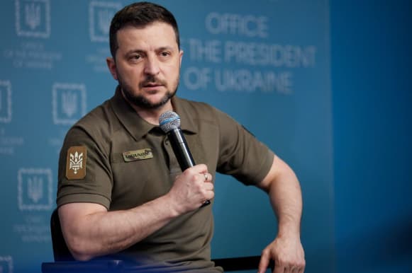 Зеленський звернувся до США і Європи через підготовку РФ удару, …