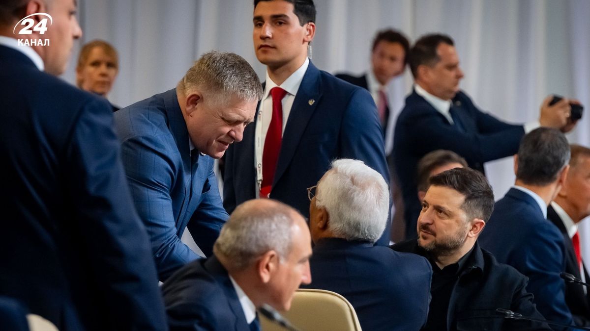 Зеленський зустрівся з Фіцо на саміті у Єревані