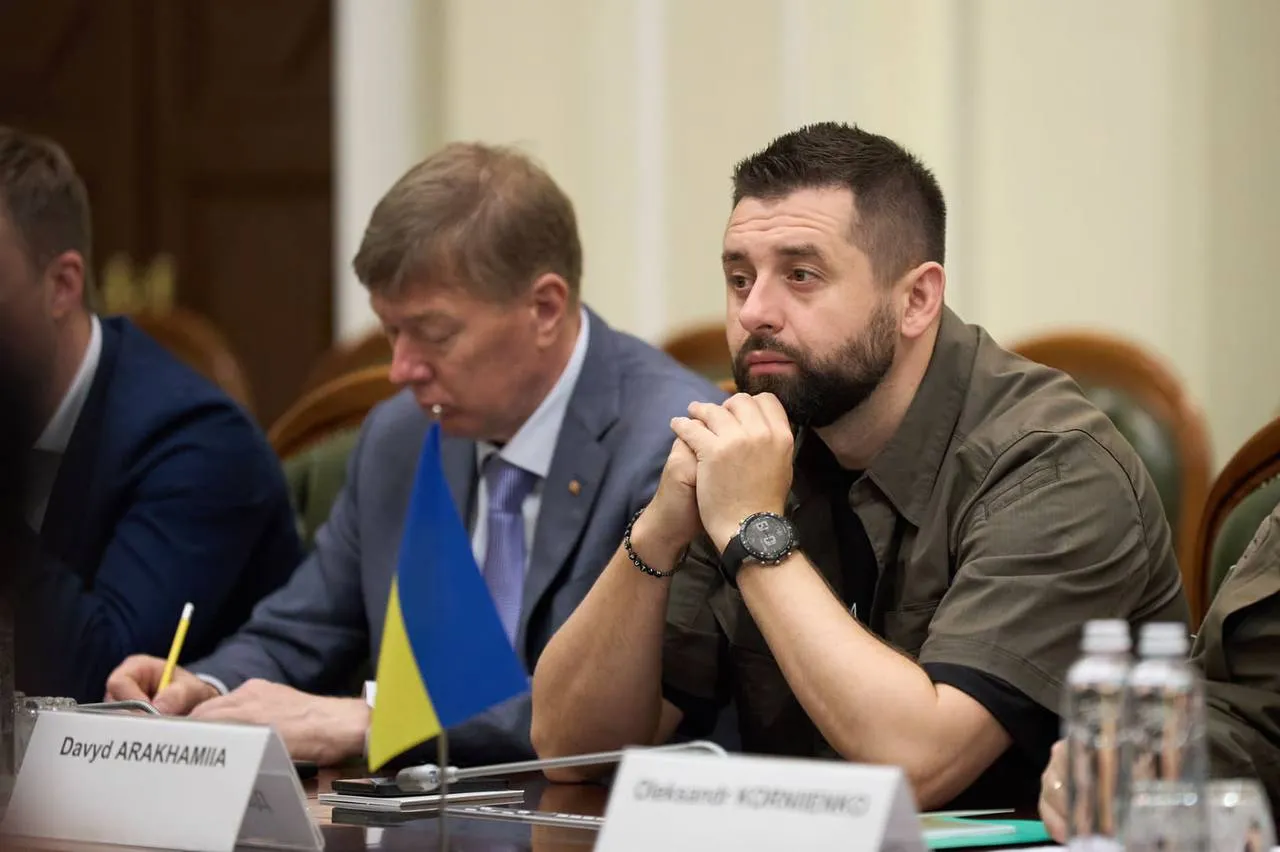 Зеленський обговорив із фракцією Слуга народу війну, економіку та пріоритети …