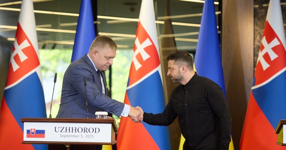Зеленський "помирився" з прем'єром Словаччини і запросив до Києва: яка …