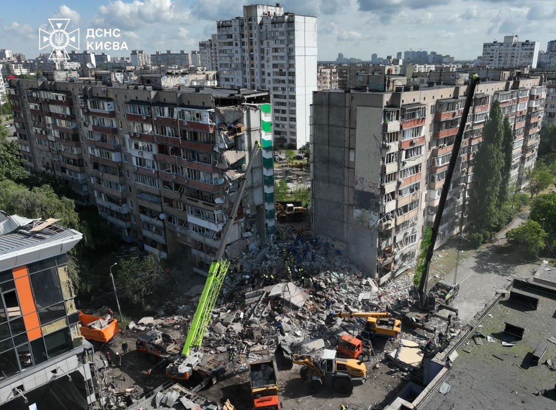 Зеленський пообіцяв відповідь після масованої атаки РФ