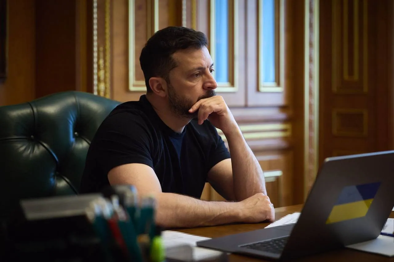 Зеленський продовжив воєнний стан і мобілізацію ще на 90 днів