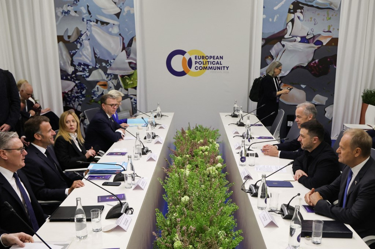 Зеленський та Пашинян обговорили безпеку й економіку в Єревані