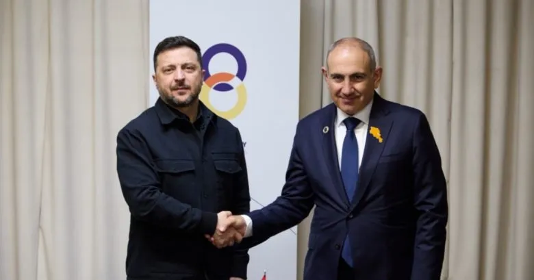 Зеленський відвідав Вірменію вперше за 24 роки: результати зустрічі з …