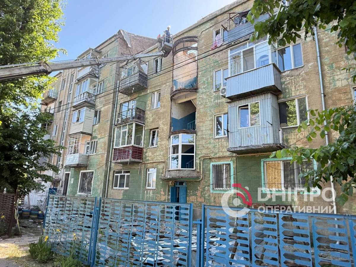 Зруйновані стіни та вцілілі улюбленці: як Дніпро оговтується від подвійної …