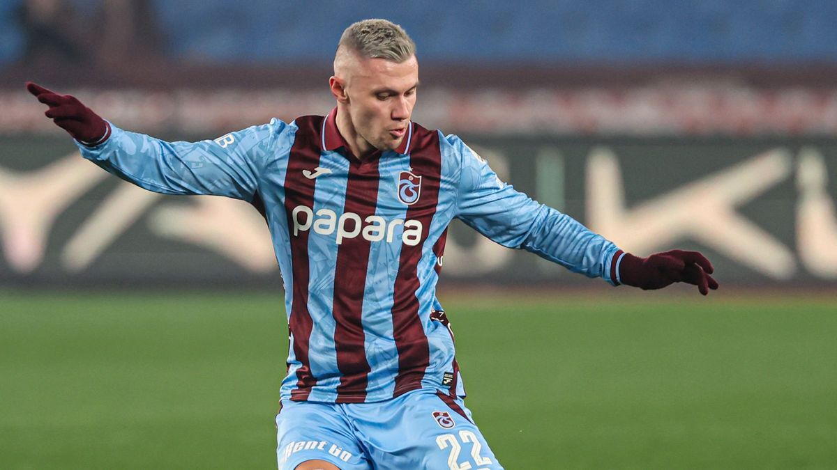 Трабзонспор у меншості уникнув другої поспіль поразки в чемпіонаті: Зубков …