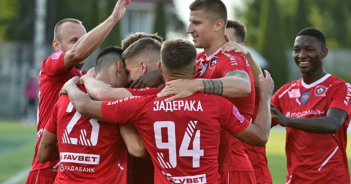 Зірка УПЛ переночував в офісі свого клубу через гроші (+ФОТО)
