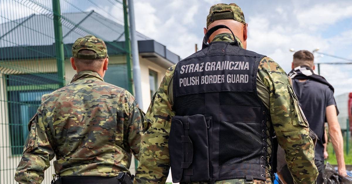 З Польщі до України депортували чоловіка