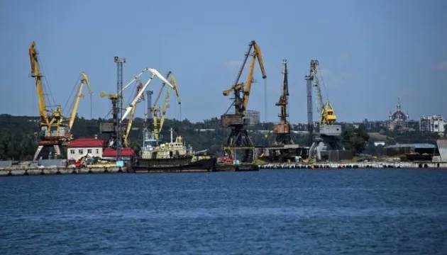 З порту Маріуполя вивезли десятки тисяч тонн зерна