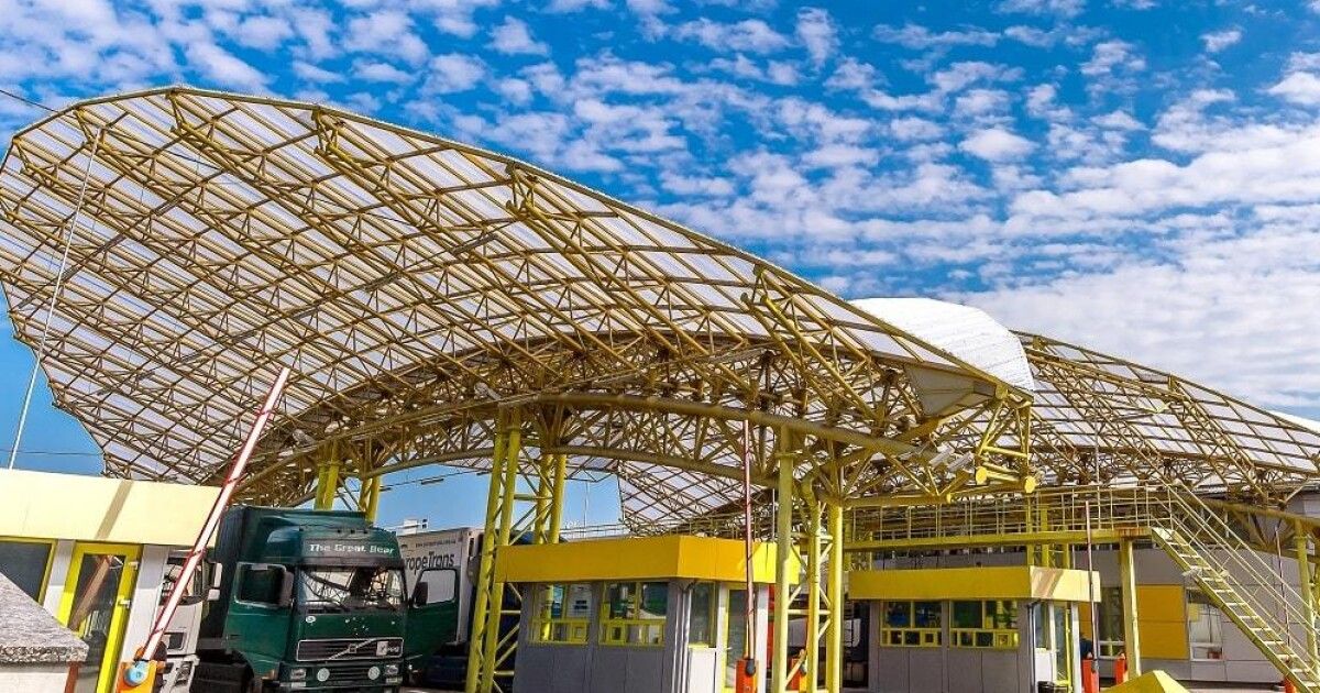 З початку року Волинська митниця відкрила 313 справ про порушень …