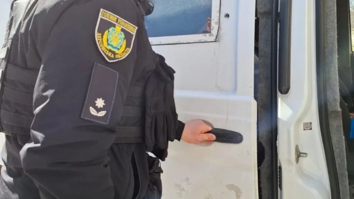 З прифронтового села на Херсонщині евакуювали пенсіонера та привезли гумдопомогу. …