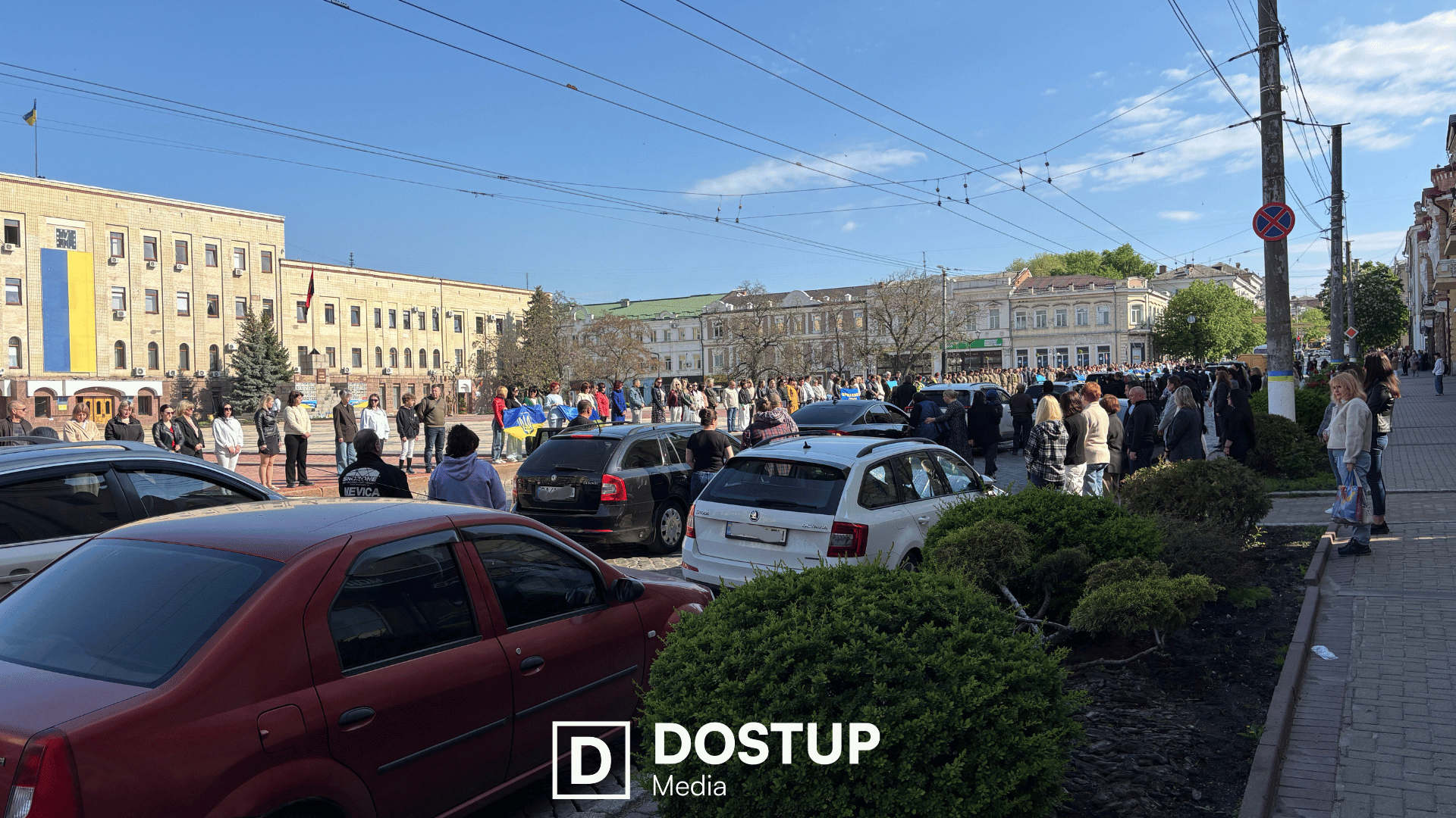 З п’ятьма захисниками України попрощалися у Кропивницькому: містом проїхав траурний …