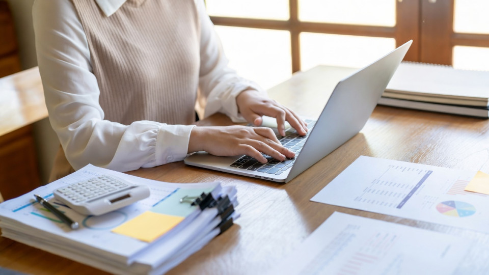 Кабмін оновив розрахунок лікарняних і декретних: що зміниться для ФОПів …