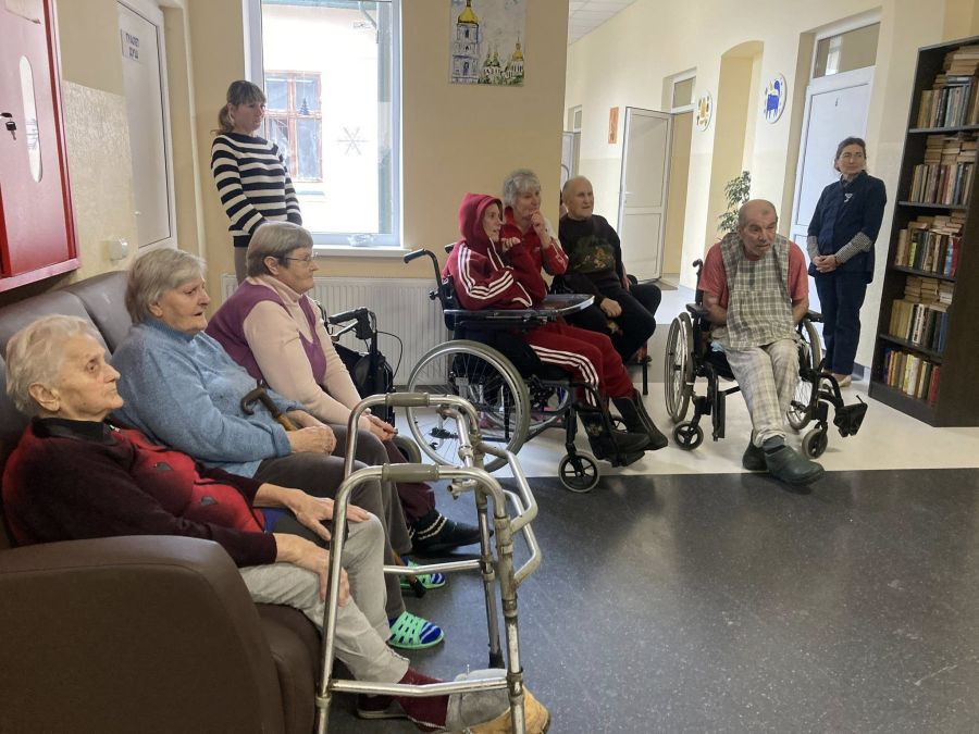 Калуський геріатричний центр запрошує підопічних у "стильну старість"