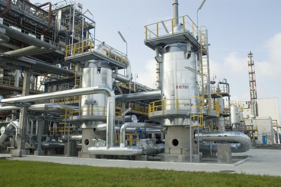 Калуш вимагає запровадження державного управління на "Карпатнафтохімі" для запобігання міжнародній …