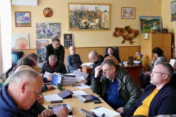 Калуш: постійна комісія з питань будівництва та землеустрою розглянула 44 …