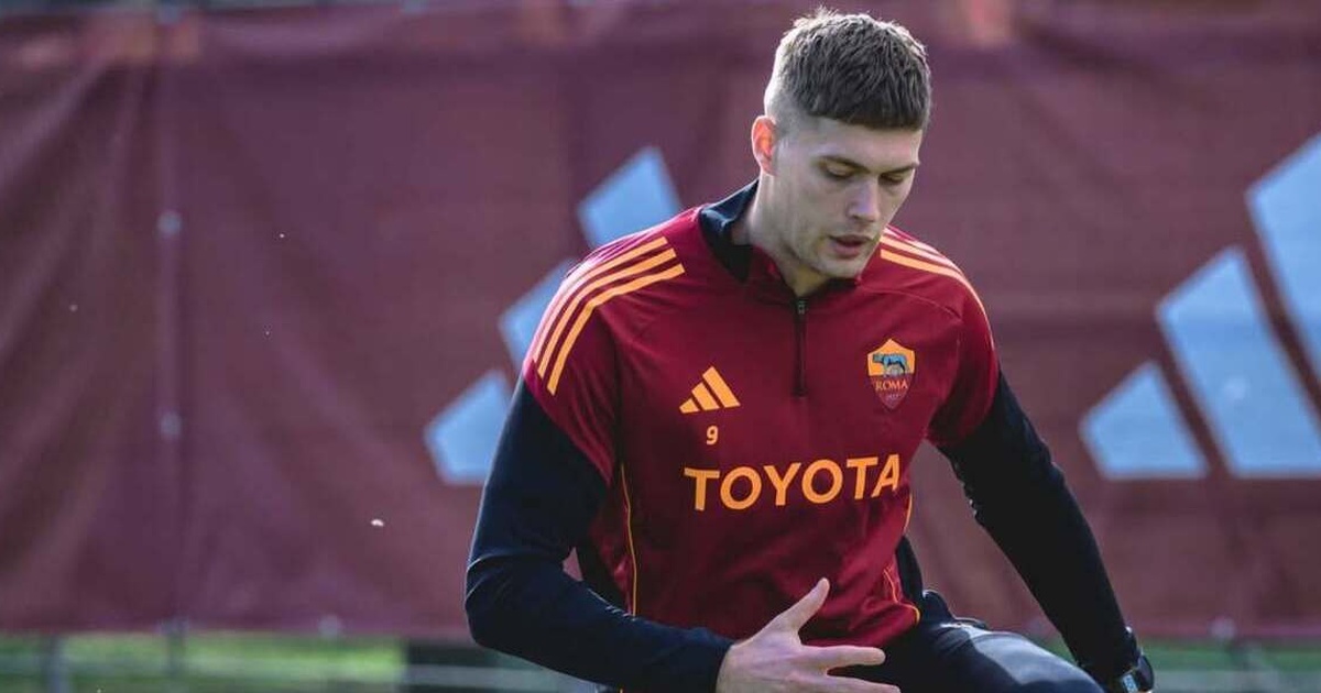 Камбек українця все ближче: Рома готує повернення Довбика