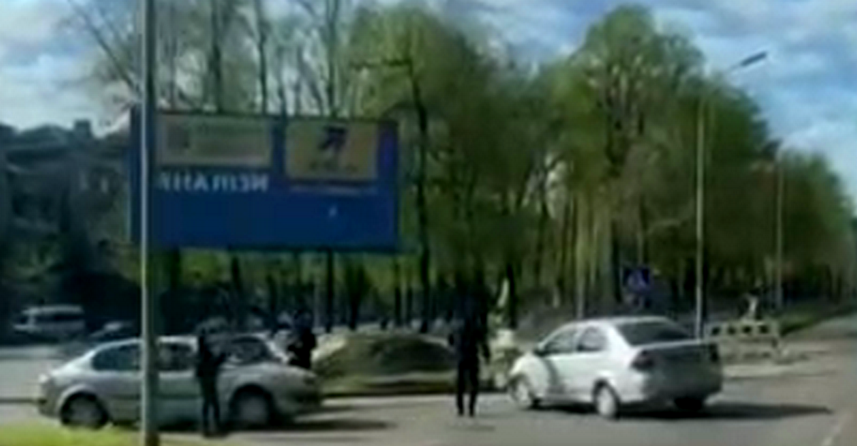 Кам’янське: тривале зіткнення трьох автомобілів на проспекті Свободи