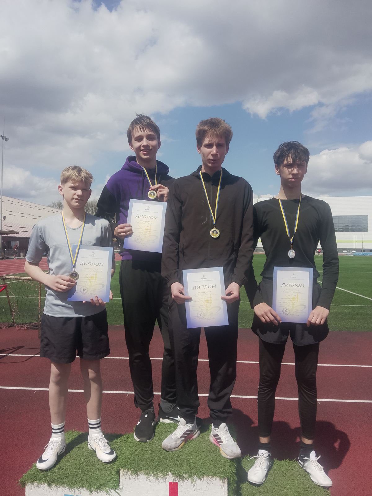 Кам’янські легкоатлети вдало виступили на чемпіонаті області