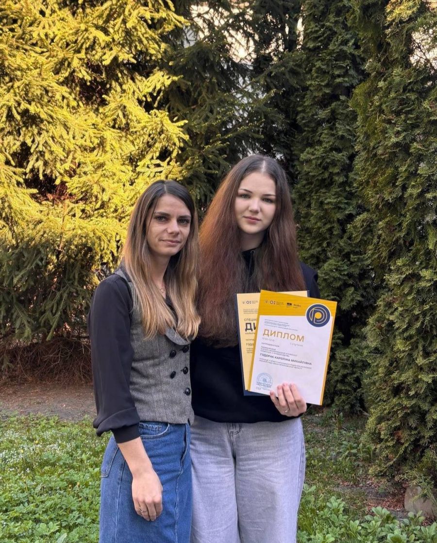 Кароліна Годорак з Калуша стала чемпіонкою України з правознавства серед …