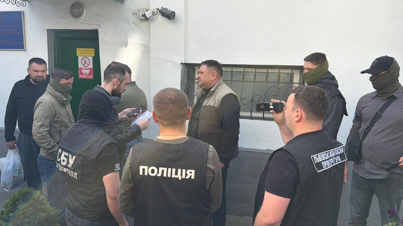 Керівнику самбірського КП вручили ще одну підозру. Одразу після виходу …