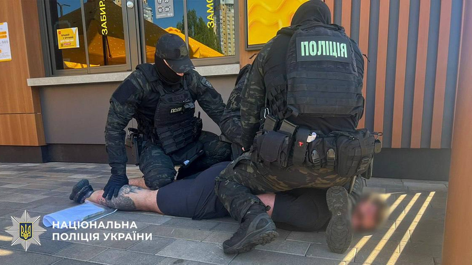 Киянин продавав відстрочки від армії за $28 000
