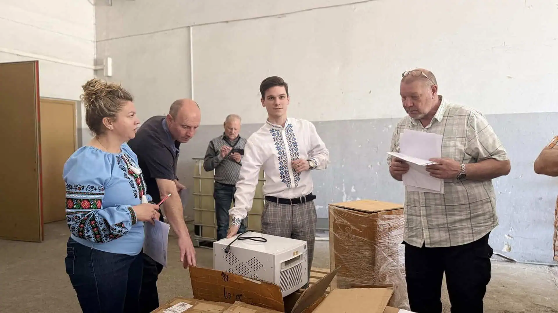Київська митниця передала КПІ вилучене обладнання для наукової лабораторії
